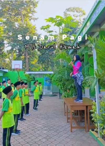 Senam Sehat Bersama Ibu Qurrotul Aeni